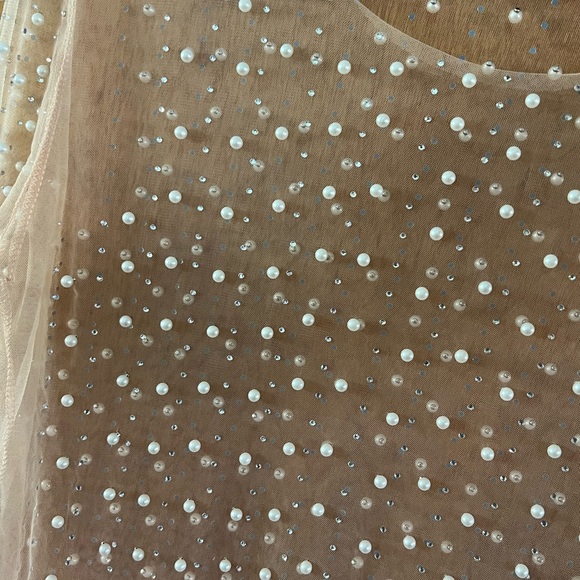 Elegant Sheer Pearl-Embellished Top - Picture 2 of 2